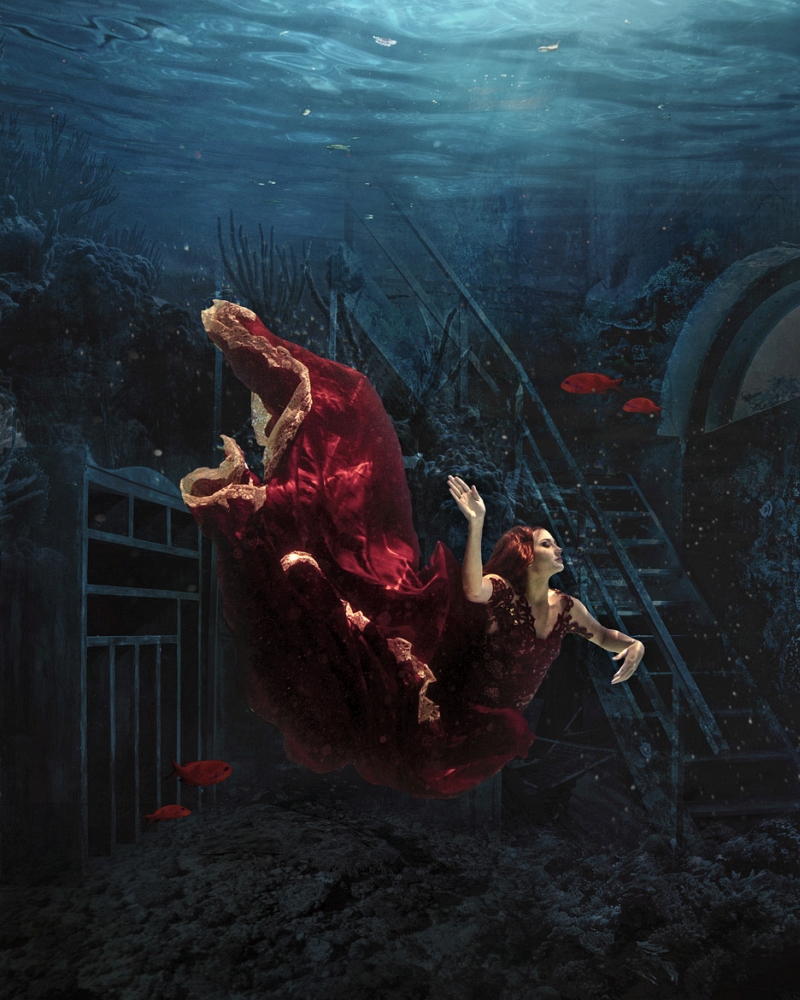 Fashion underwater photography Martha Suherman
