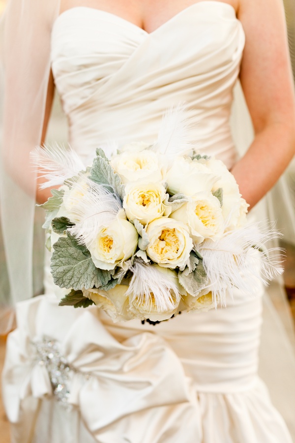 Romantic winter bridal flowers