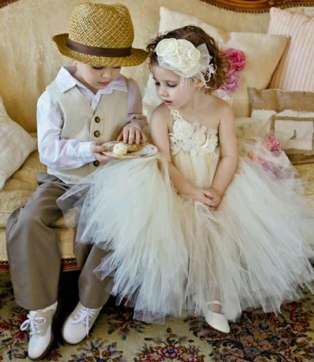 Wedding kids portrait idea