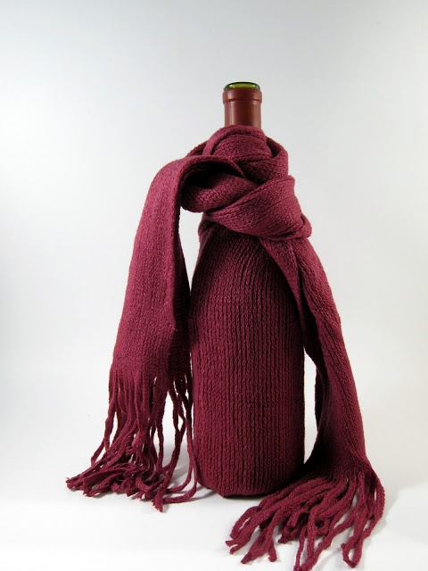 Decorated wine bottle neck detail