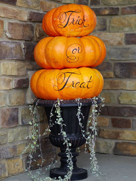 Lantern and pumpkin fall porch idea