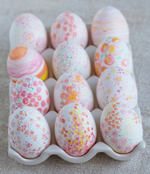 Easter flowers and eggs