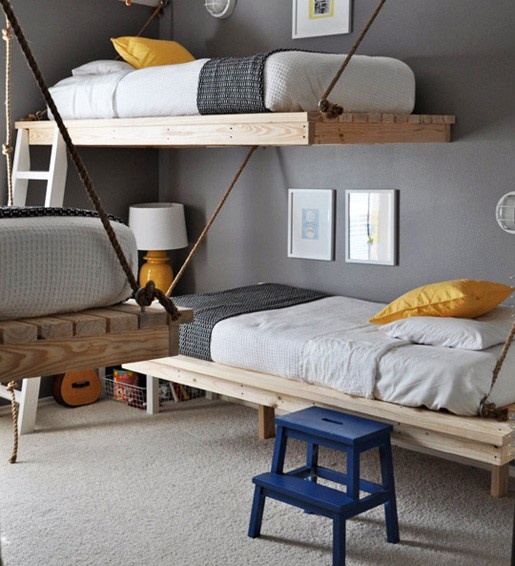 Floating bed with textured walls