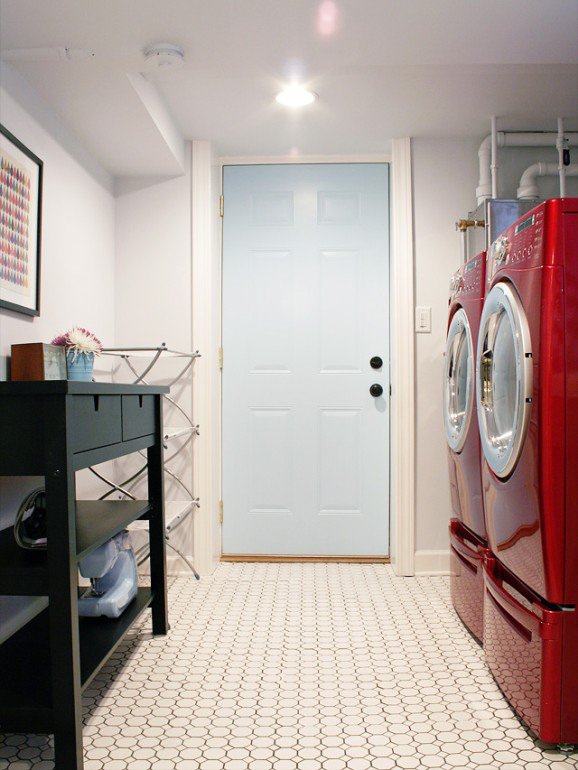 laundry-room05 Tall laundry closet with hanging and shelving