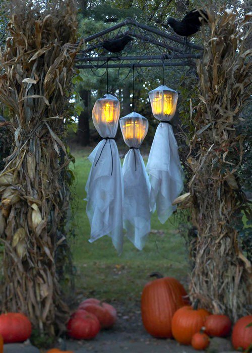 Halloween front door styling