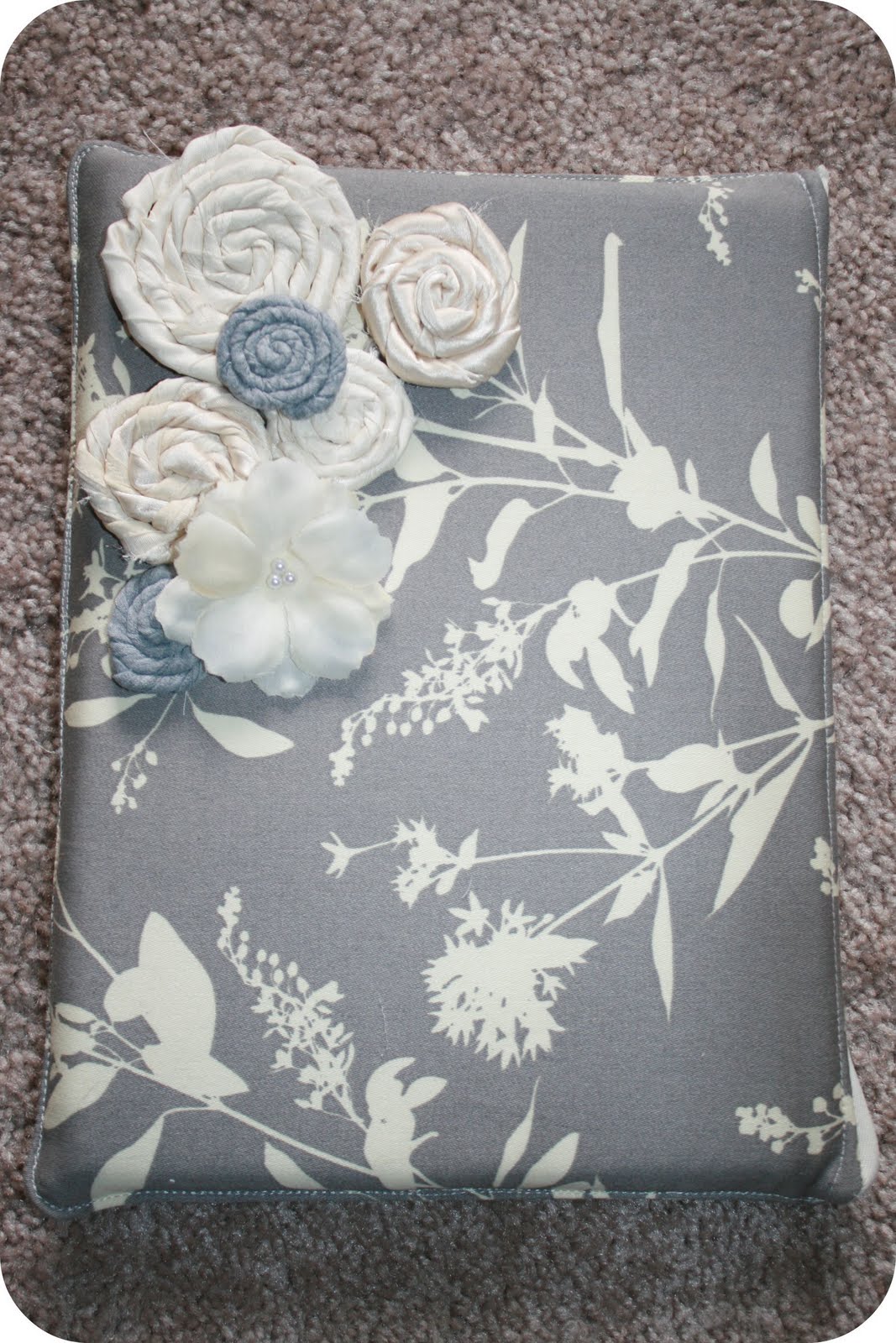 Handmade fabric tablet case with contrasting trim