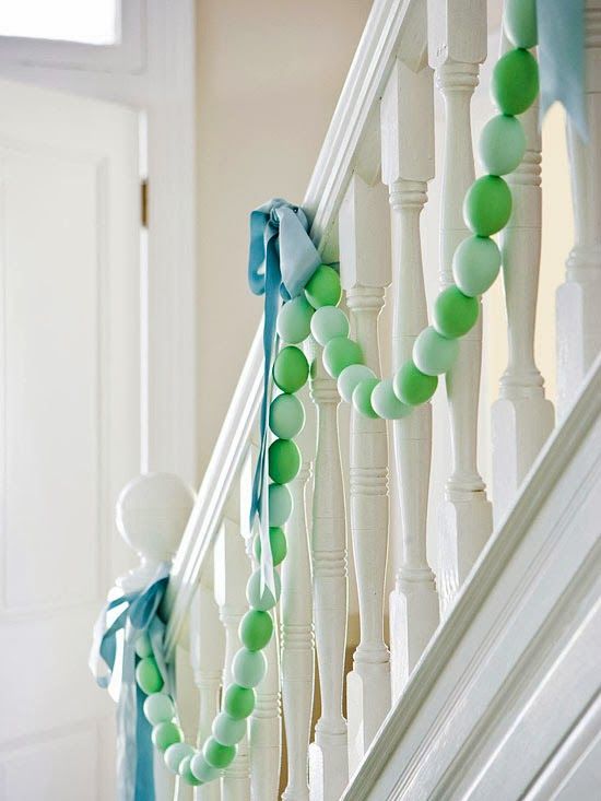 Easter dining table décor