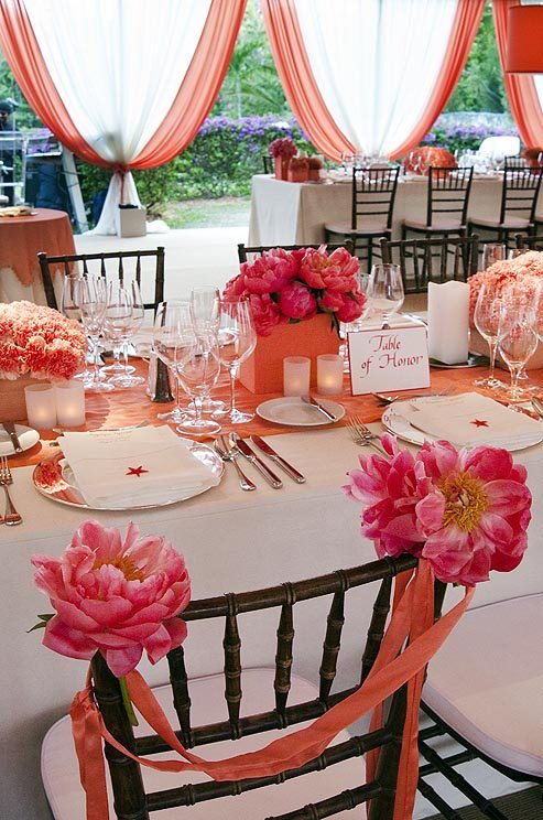 Vintage-inspired wedding chair décor