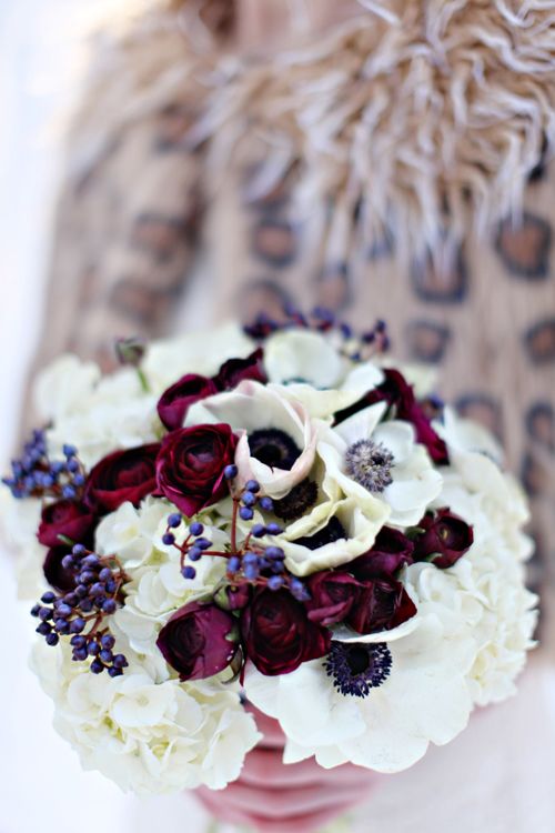 Final winter wedding bouquet idea