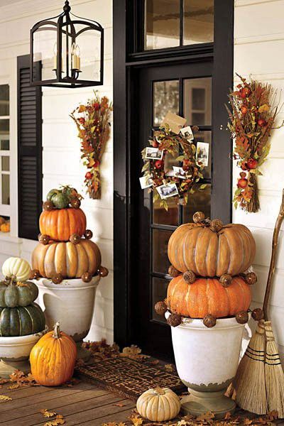 Seasonal porch entry decoration