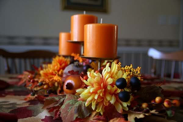 Warm autumn dining table decor