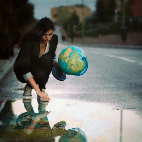 Melancholic dreamlike image by Rebeca Cygnus