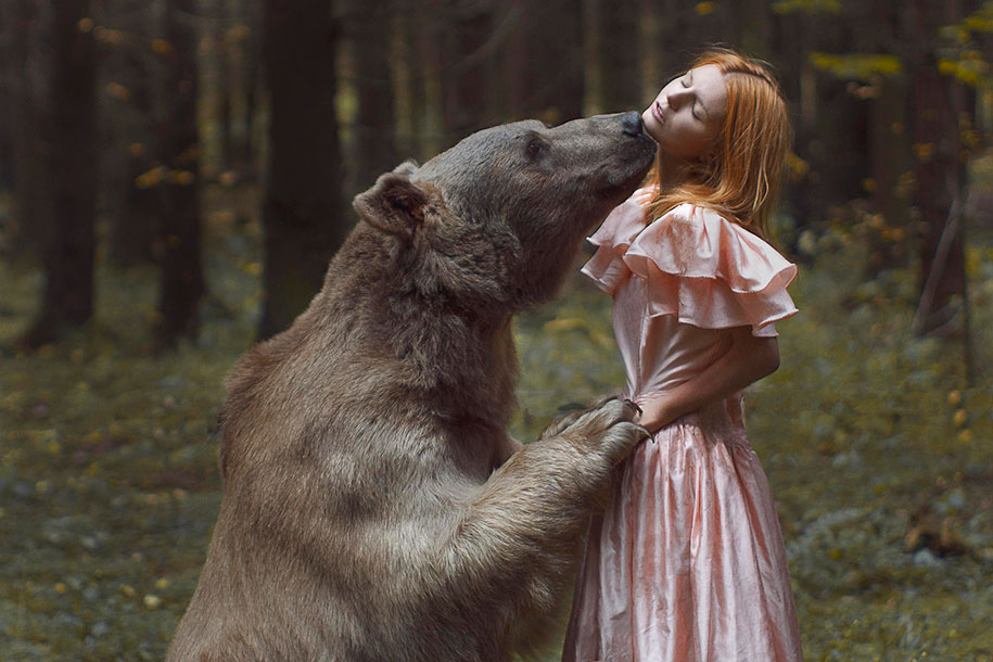 real-animals-pose-with-humans02