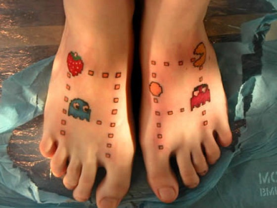 Bird or butterfly foot design