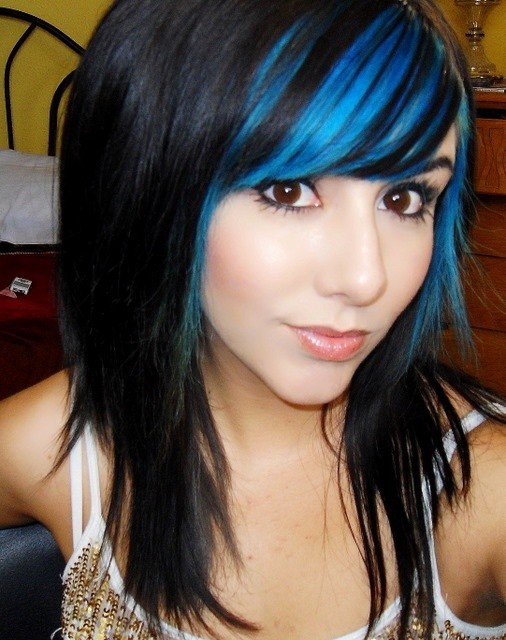 Blue fashion and decor mix