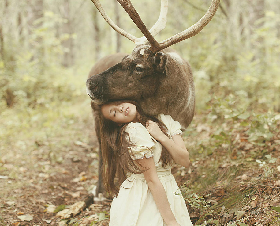 real-animals-pose-with-humans19