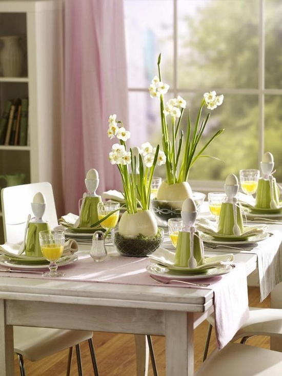 Low Easter table centerpiece