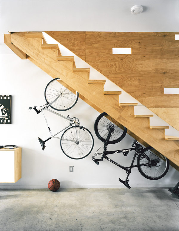 space-under-staircase11