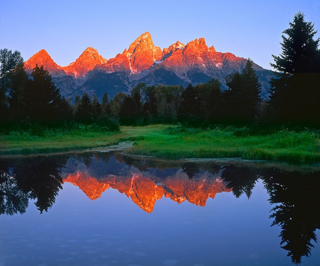 Vertical-leaning scenic composition