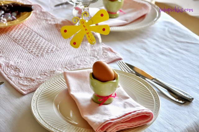 Egg cup place cards